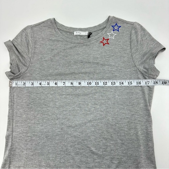 BRIT.NY Gray Star Embellished Tee Size Small NWT - Picture 5 of 10